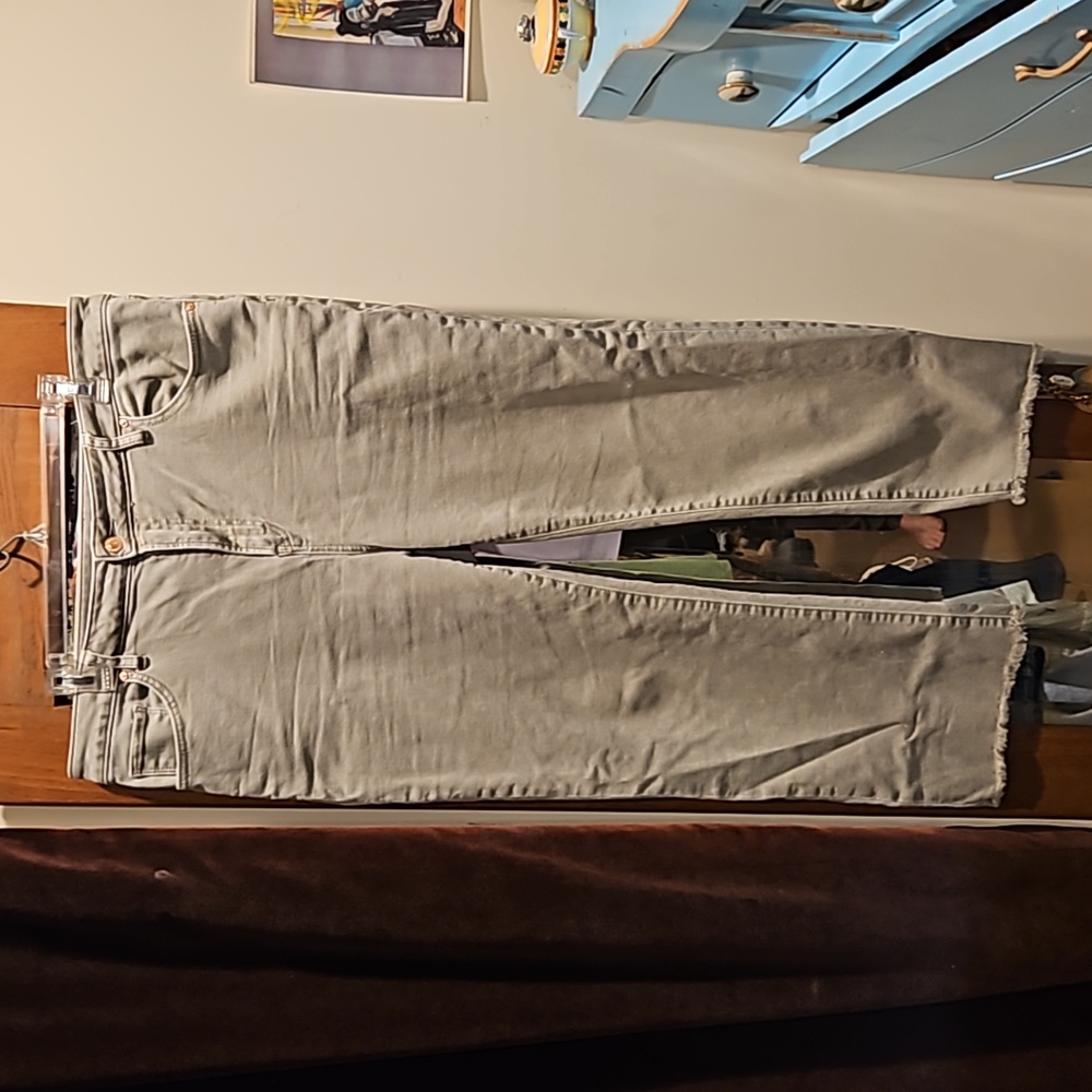 Chico's Frayed Cropped Jeans 2.5